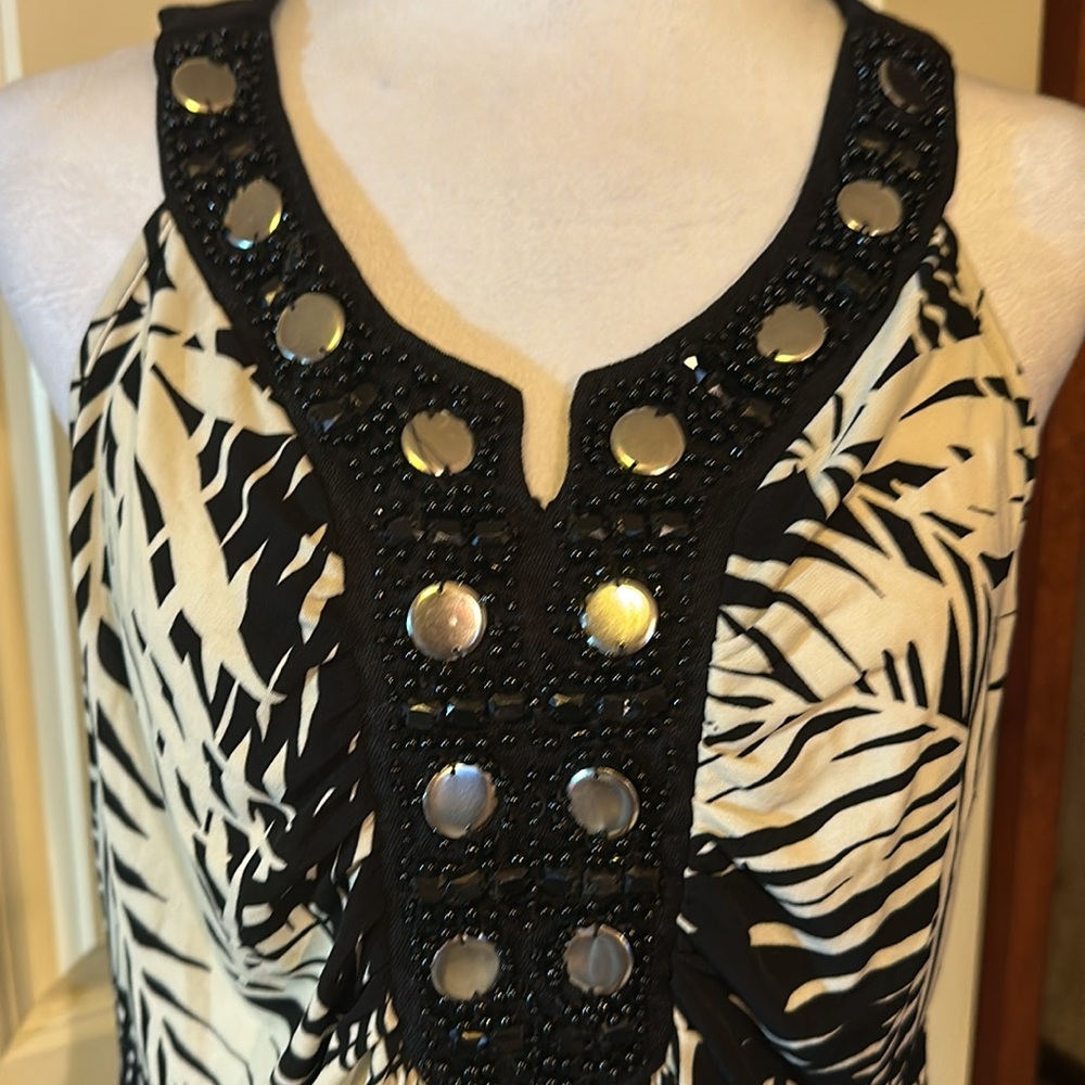 Very classy V neck summer top w/ silver & black bead work